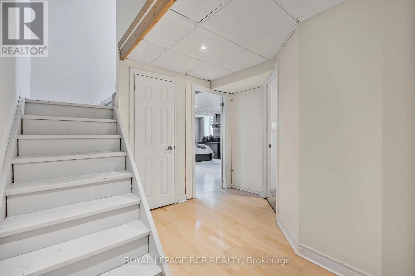 11 LITNER CRESCENT