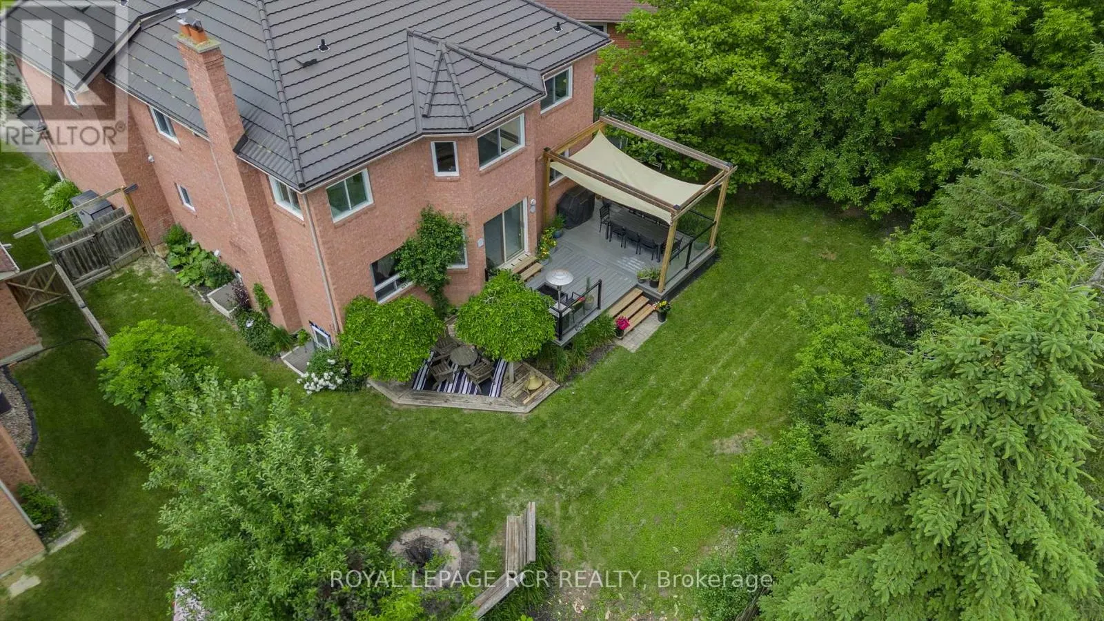 11 LITNER CRESCENT