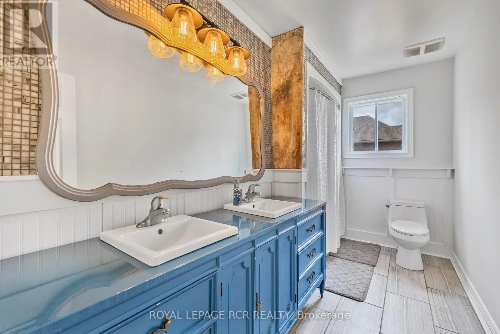 11 LITNER CRESCENT
