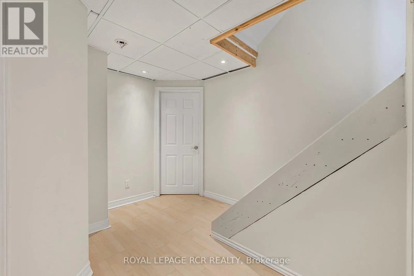 11 LITNER CRESCENT