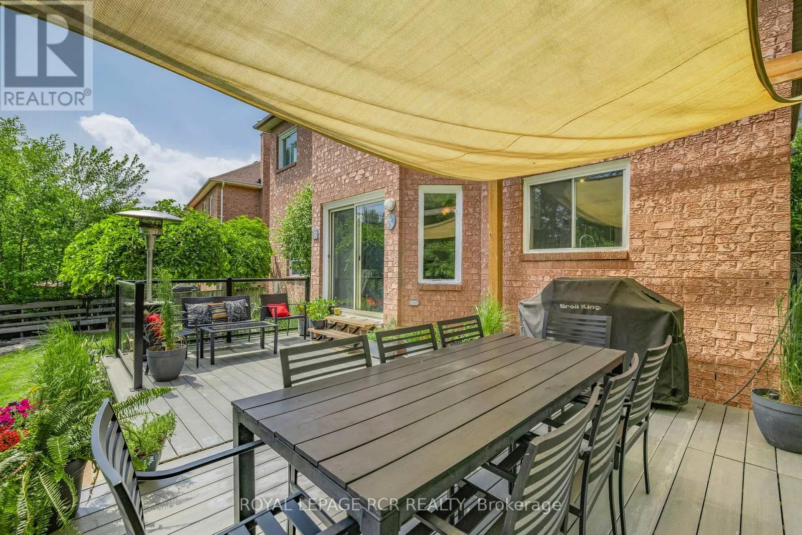 11 LITNER CRESCENT