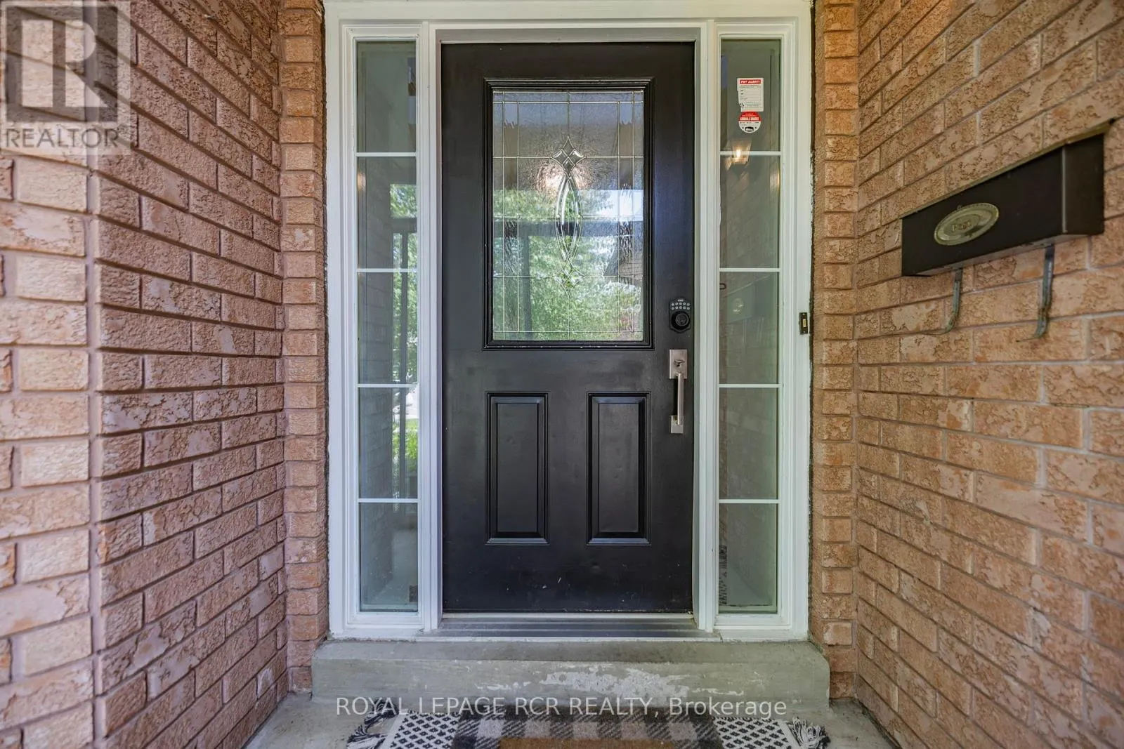 11 LITNER CRESCENT