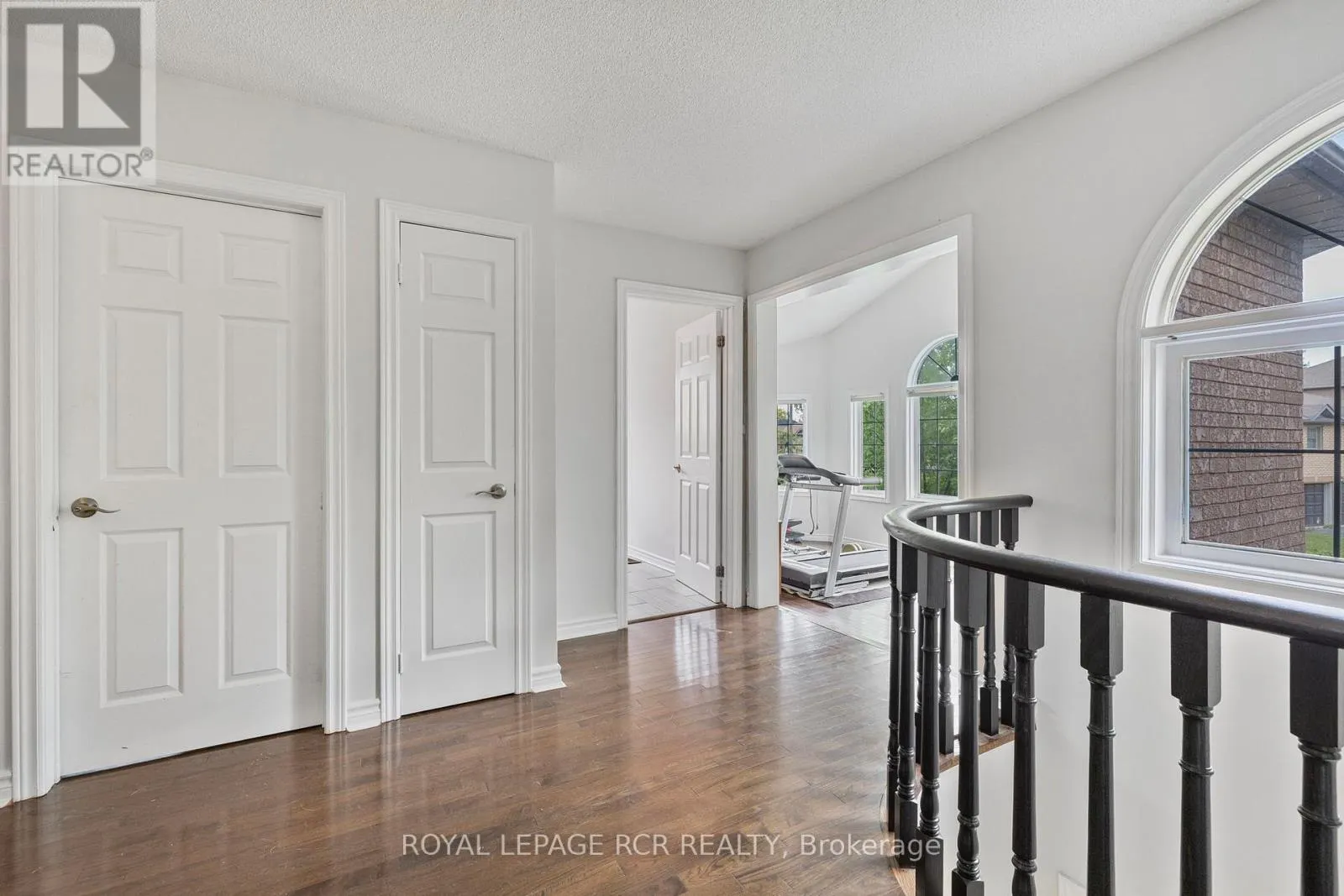 11 LITNER CRESCENT