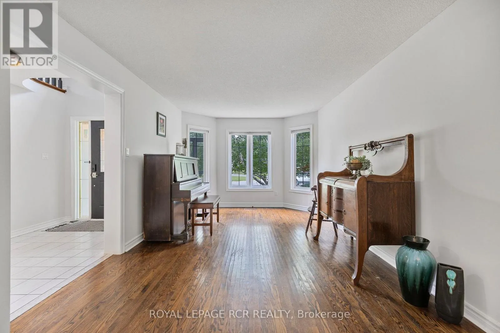 11 LITNER CRESCENT