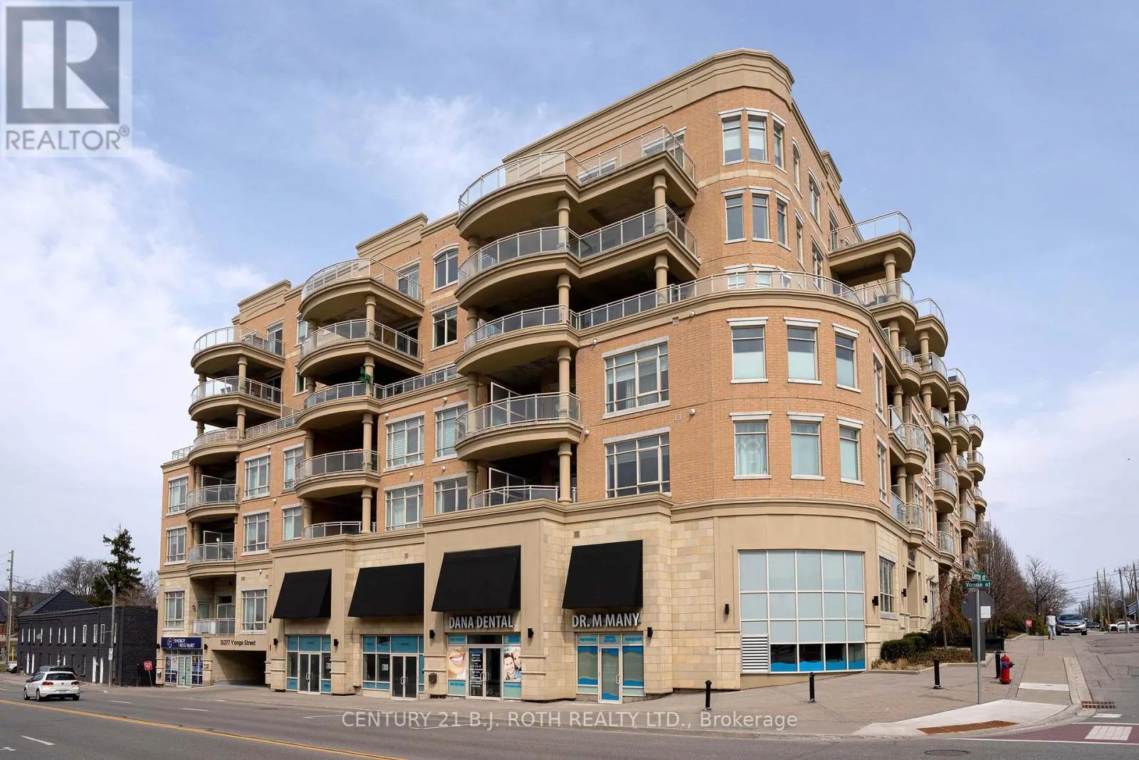 313 - 15277 YONGE STREET S