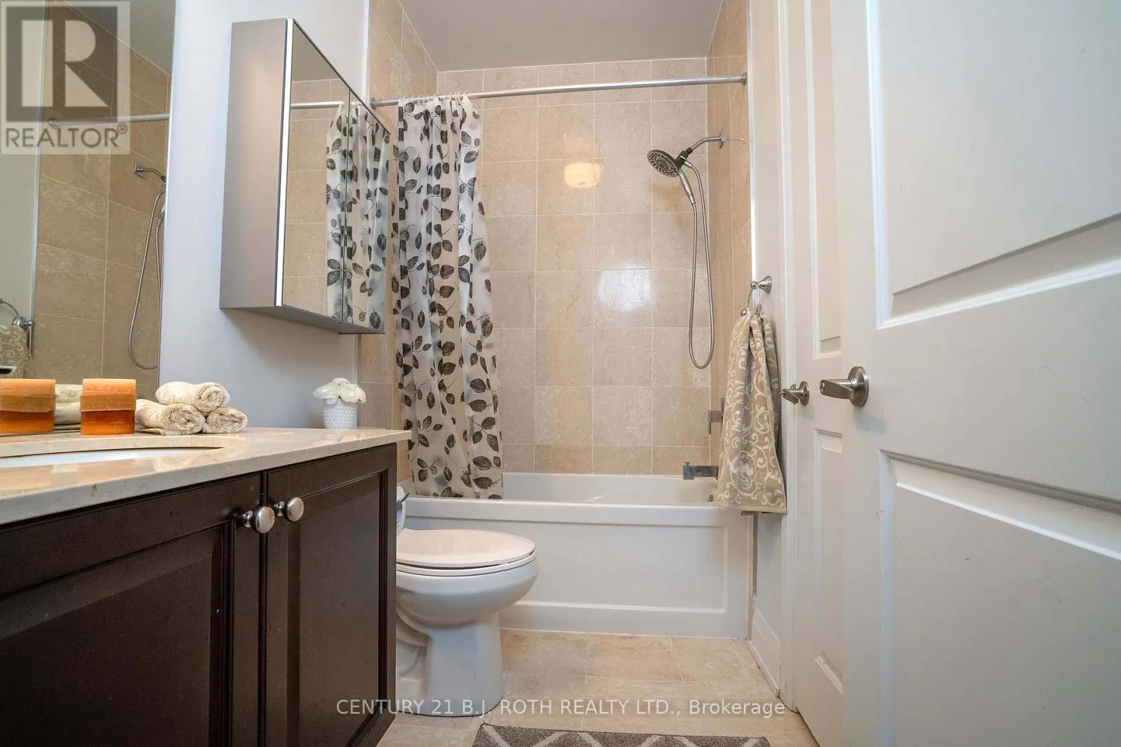 313 - 15277 YONGE STREET S