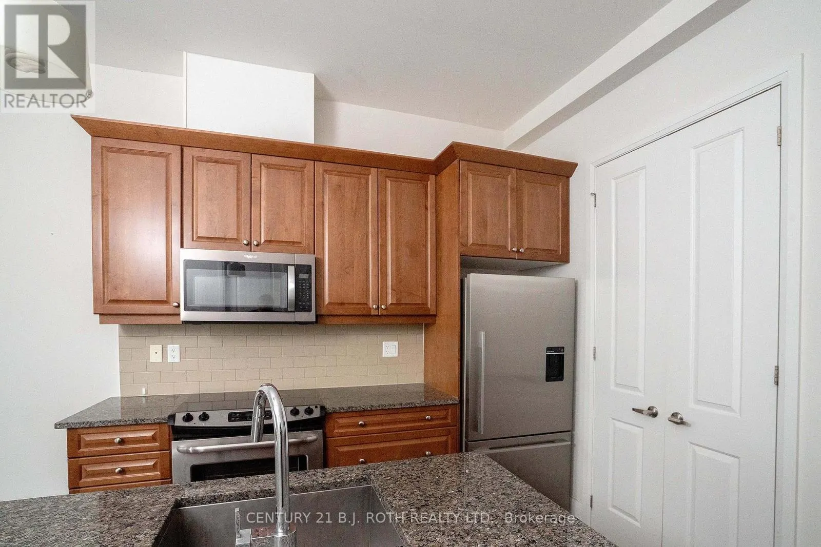 313 - 15277 YONGE STREET S
