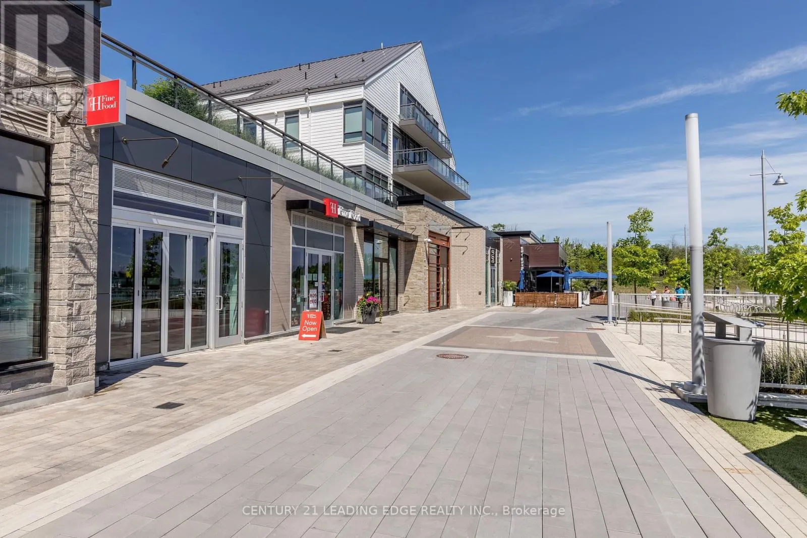 D120 - 333 SEA RAY AVENUE