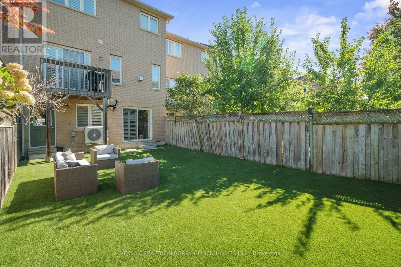 28 MISTYWOOD CRESCENT