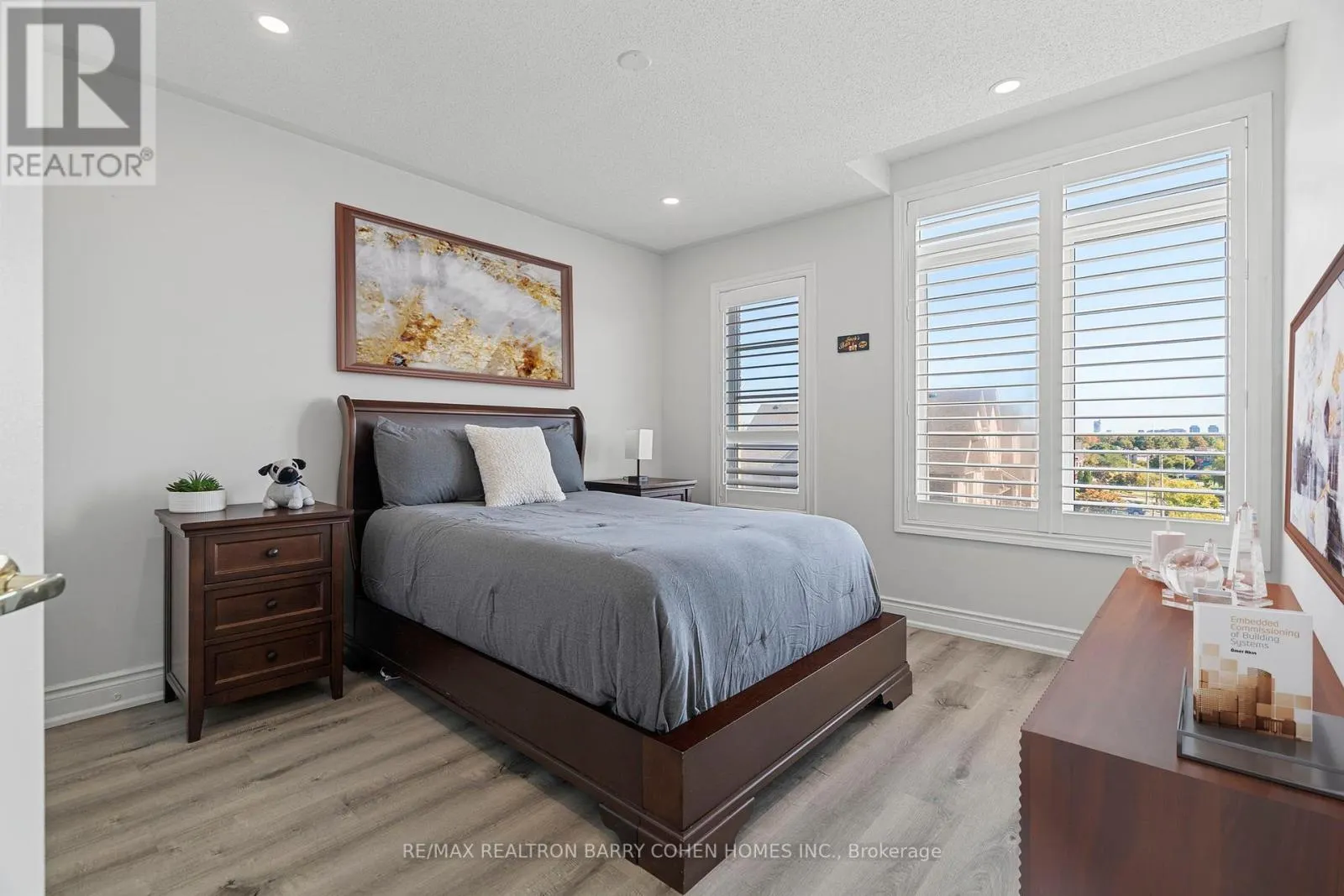 28 MISTYWOOD CRESCENT