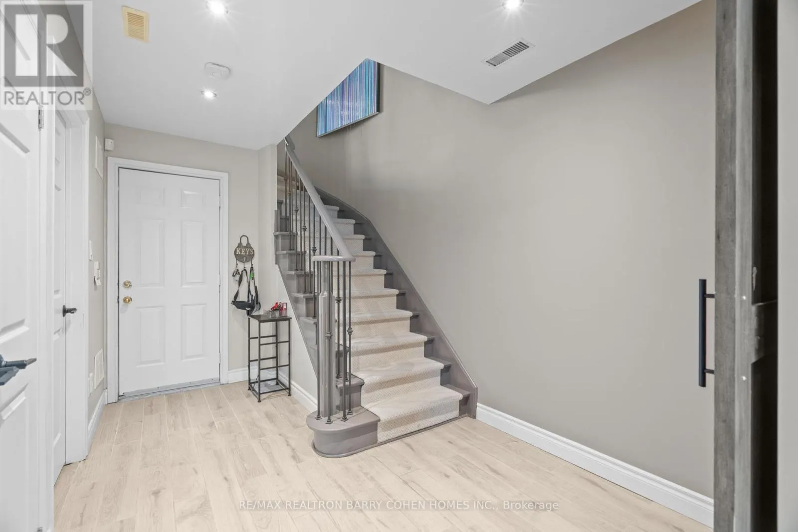 28 MISTYWOOD CRESCENT