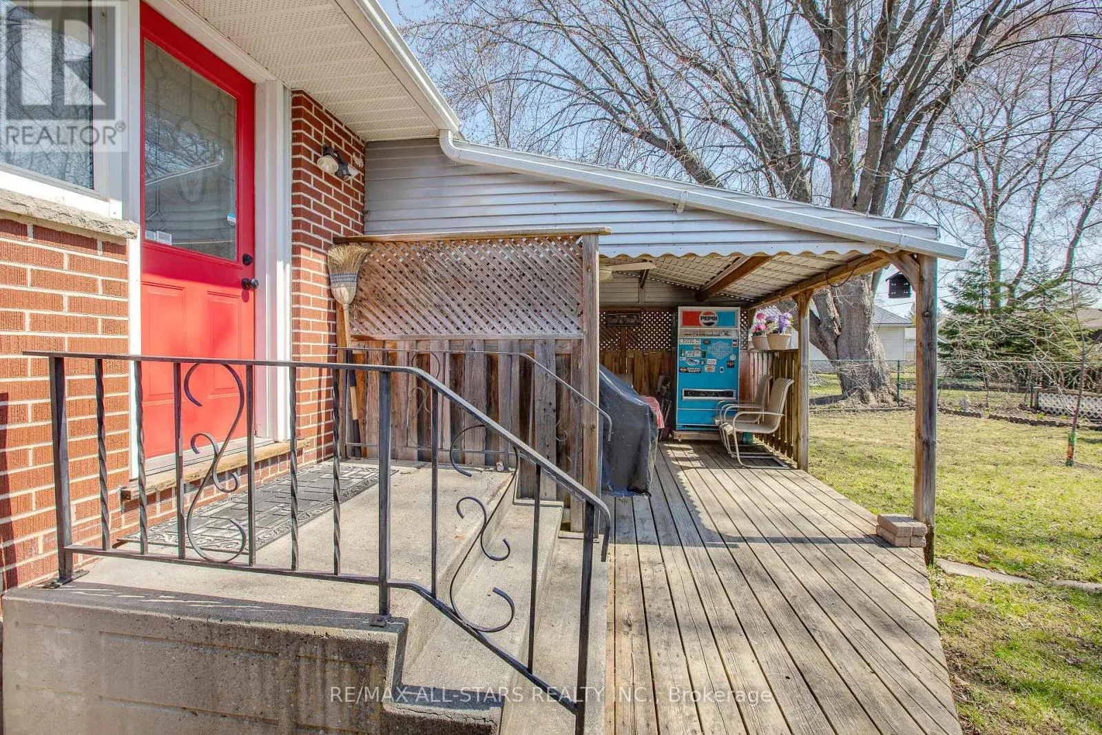 269 RAYNERS ROAD