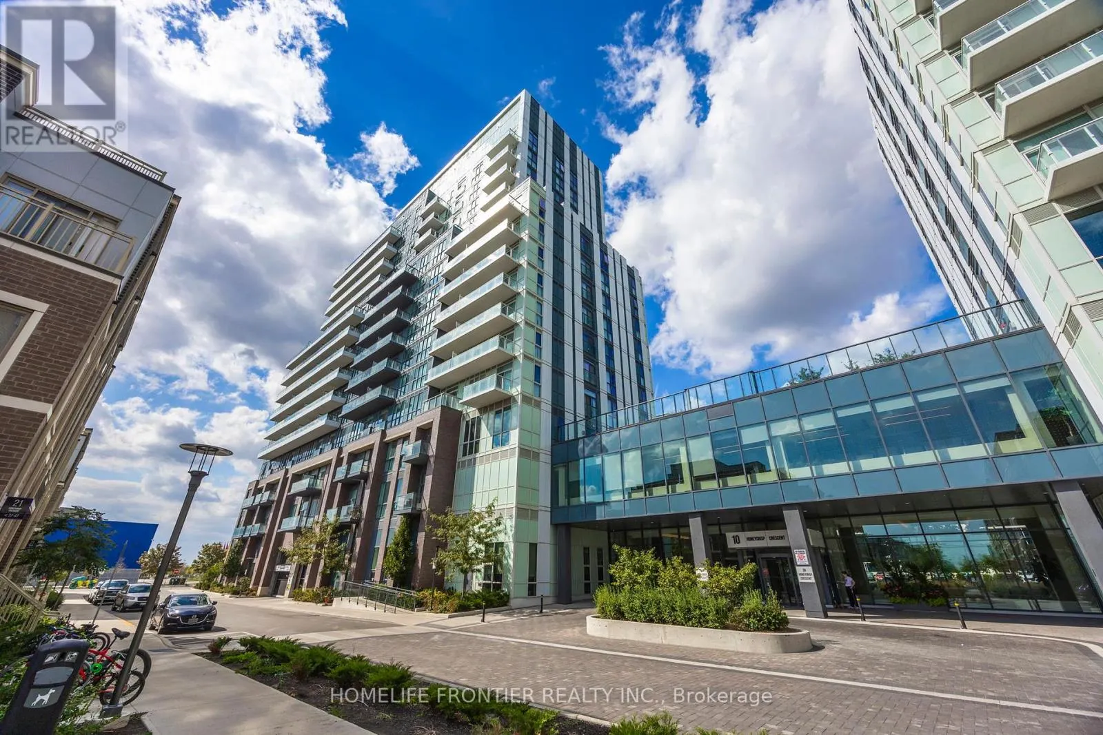 520 - 10 HONEYCRISP CRESCENT E