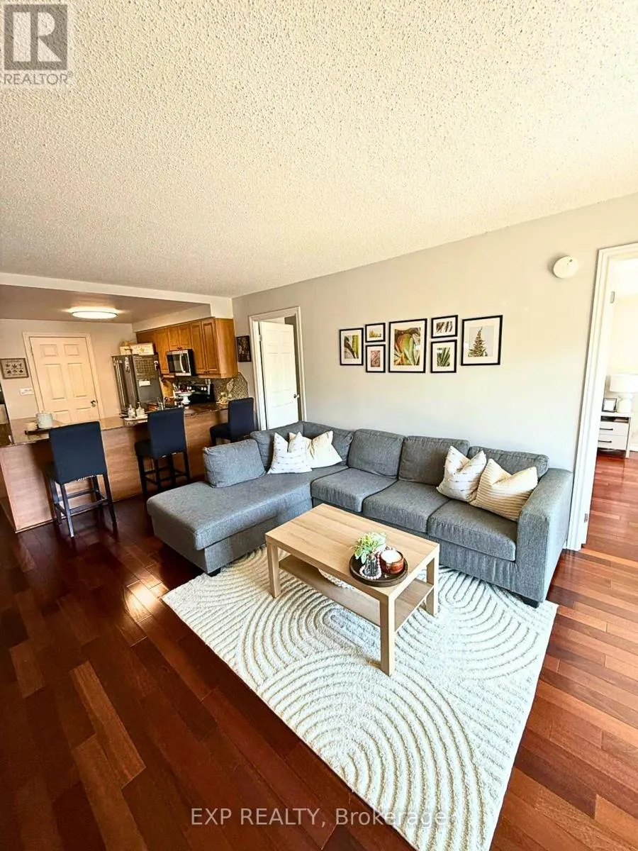 208 - 22 JAMES HILL COURT