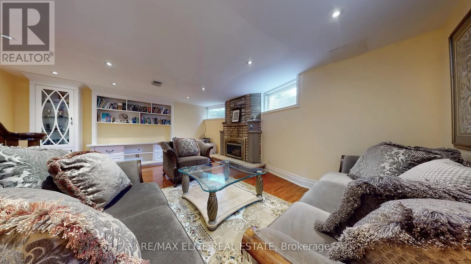 48 PEMBERTON ROAD