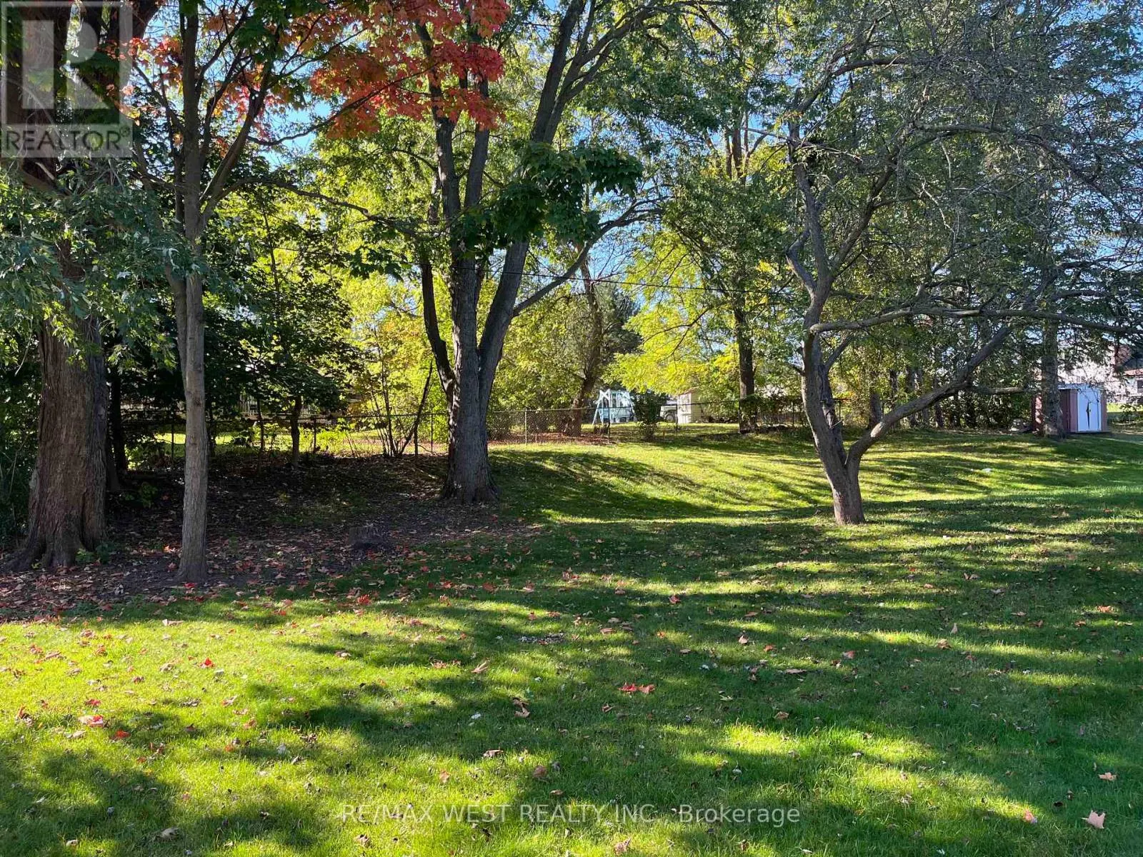 25 NORMAN AVENUE