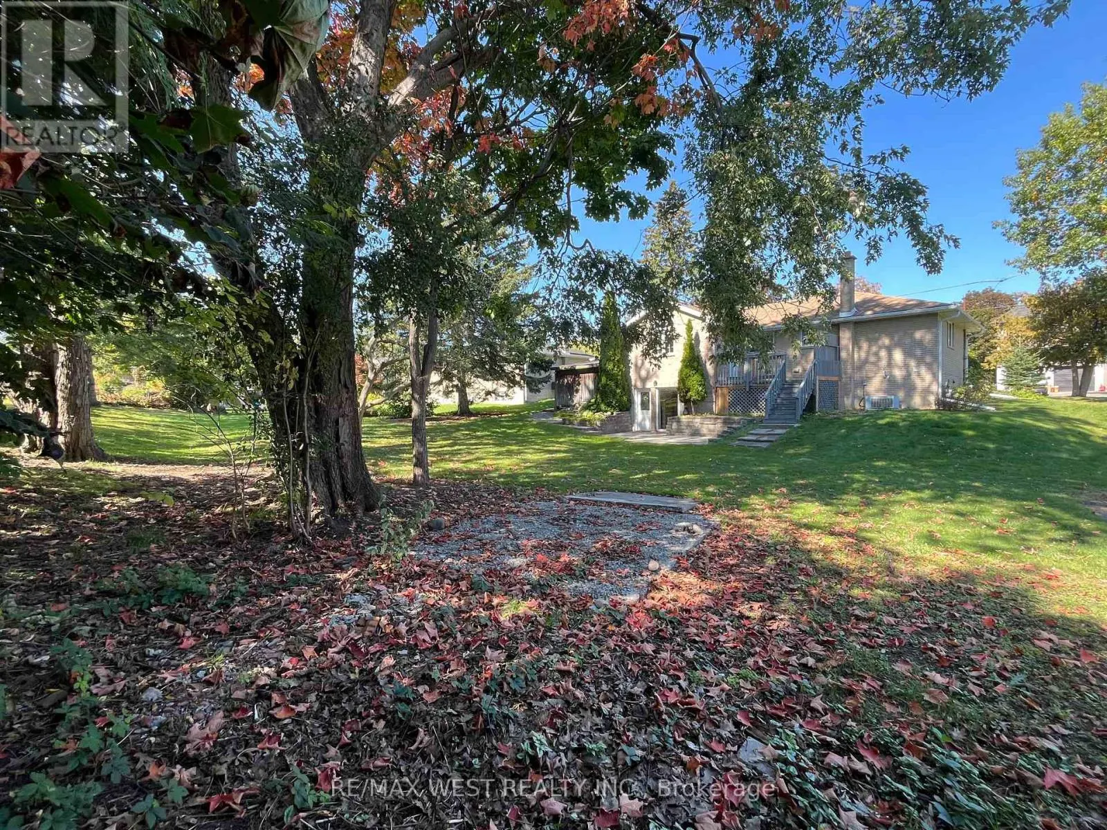 25 NORMAN AVENUE