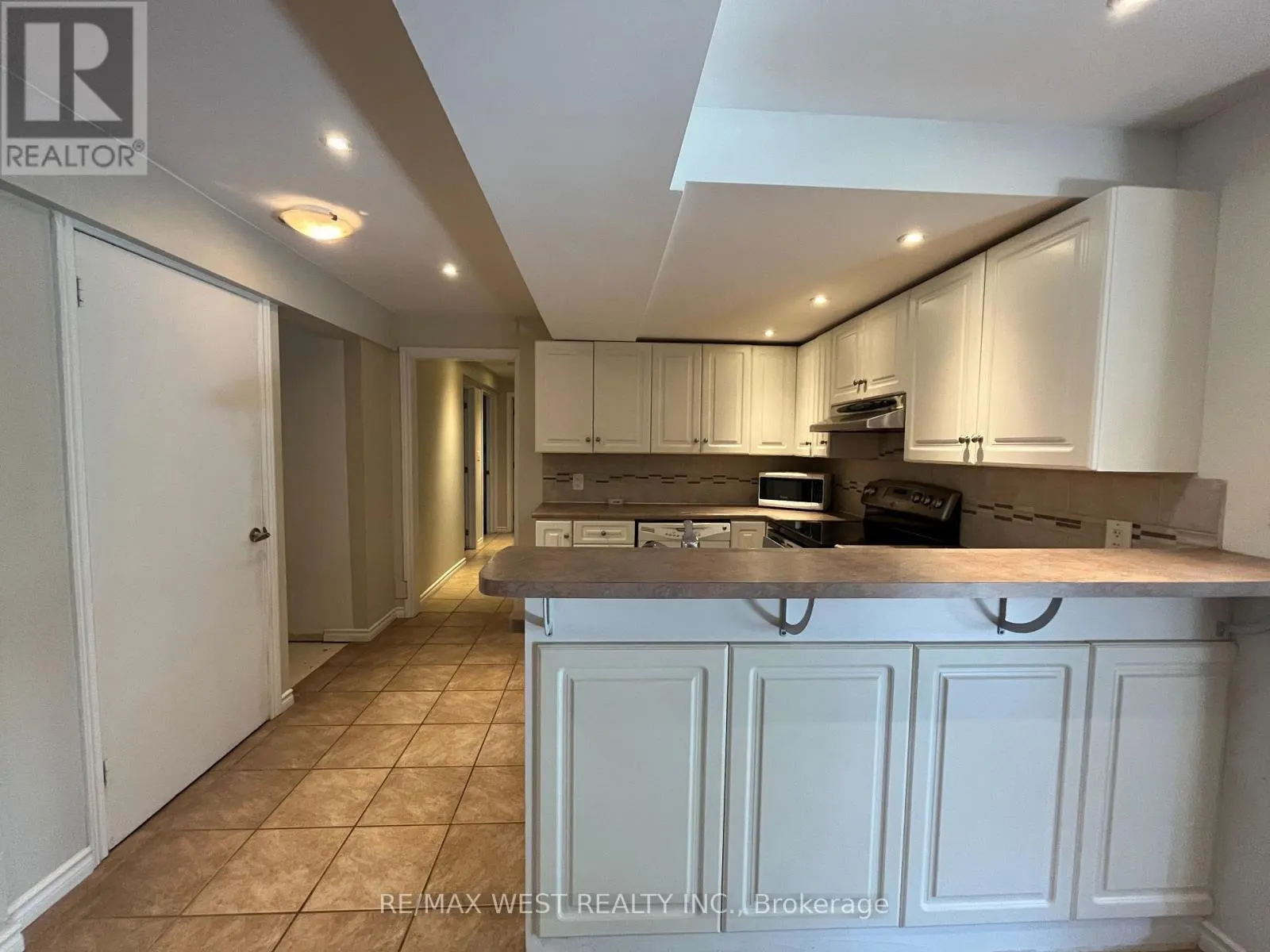 25 NORMAN AVENUE