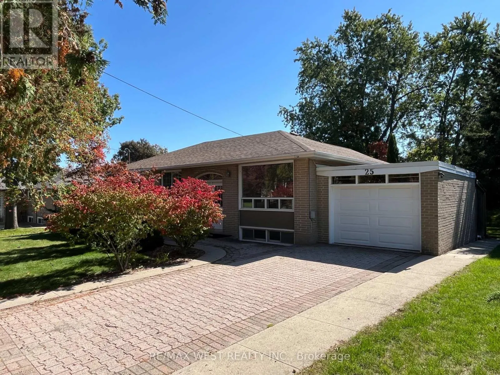 25 NORMAN AVENUE
