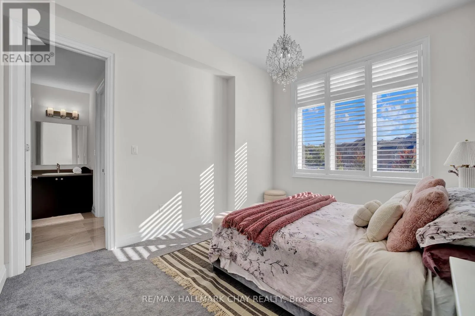 38 GOULD CRESCENT