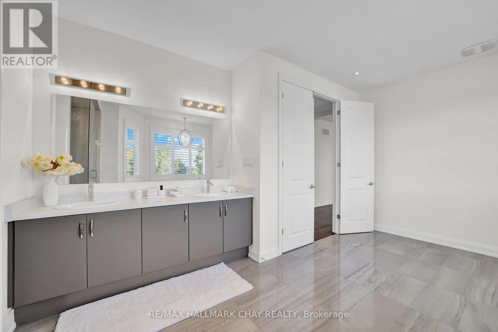 38 GOULD CRESCENT