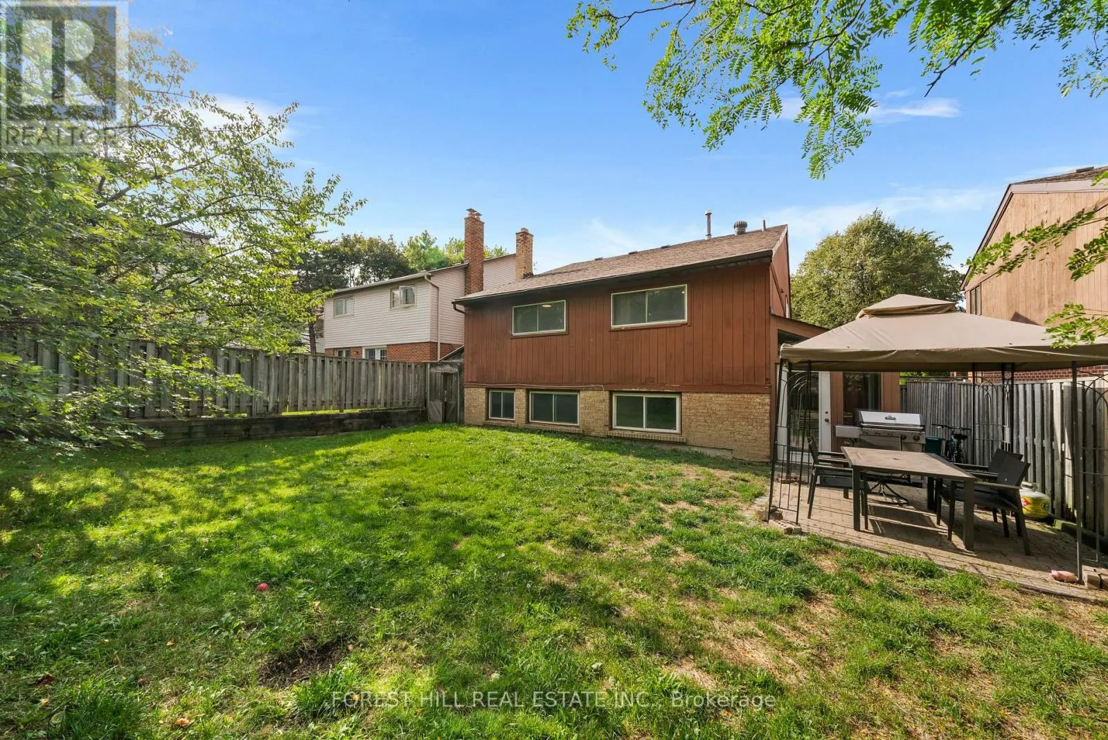 3 SAUNDERS LANE
