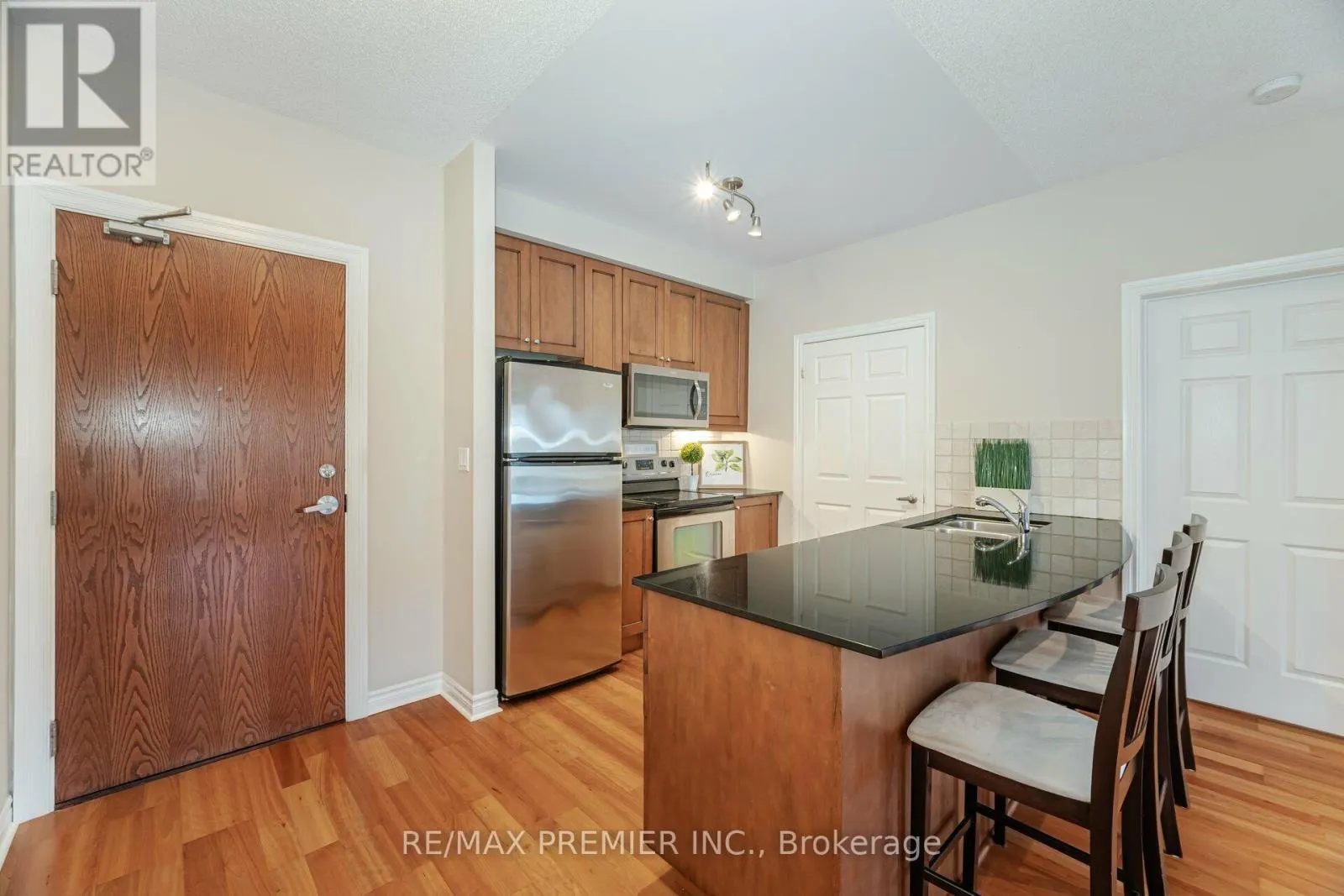 306 - 4620 HIGHWAY 7