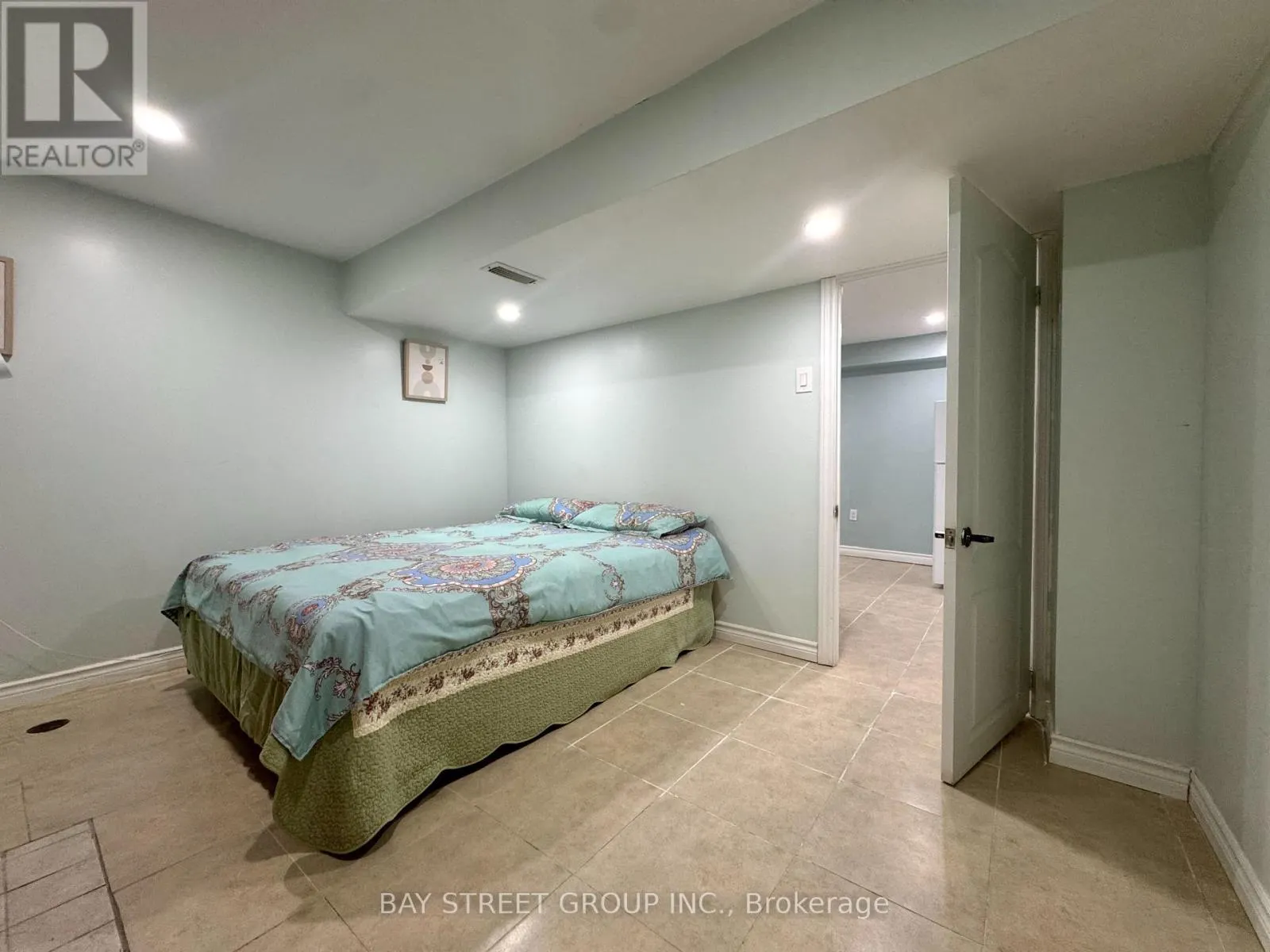 43 SHERWOOD FOREST DRIVE