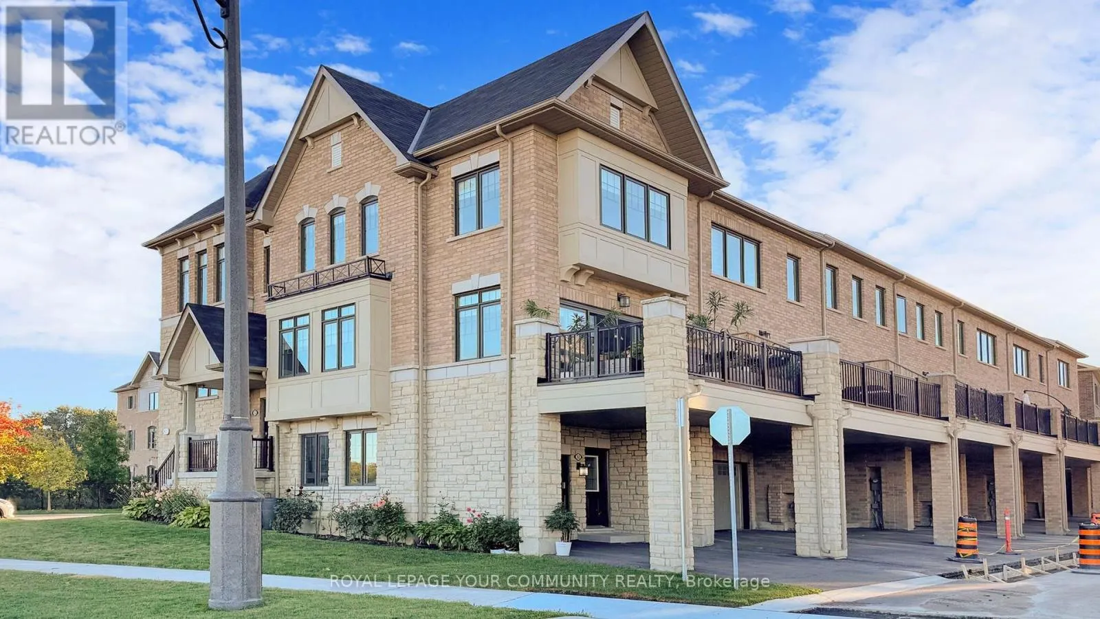 32 DELFT DRIVE