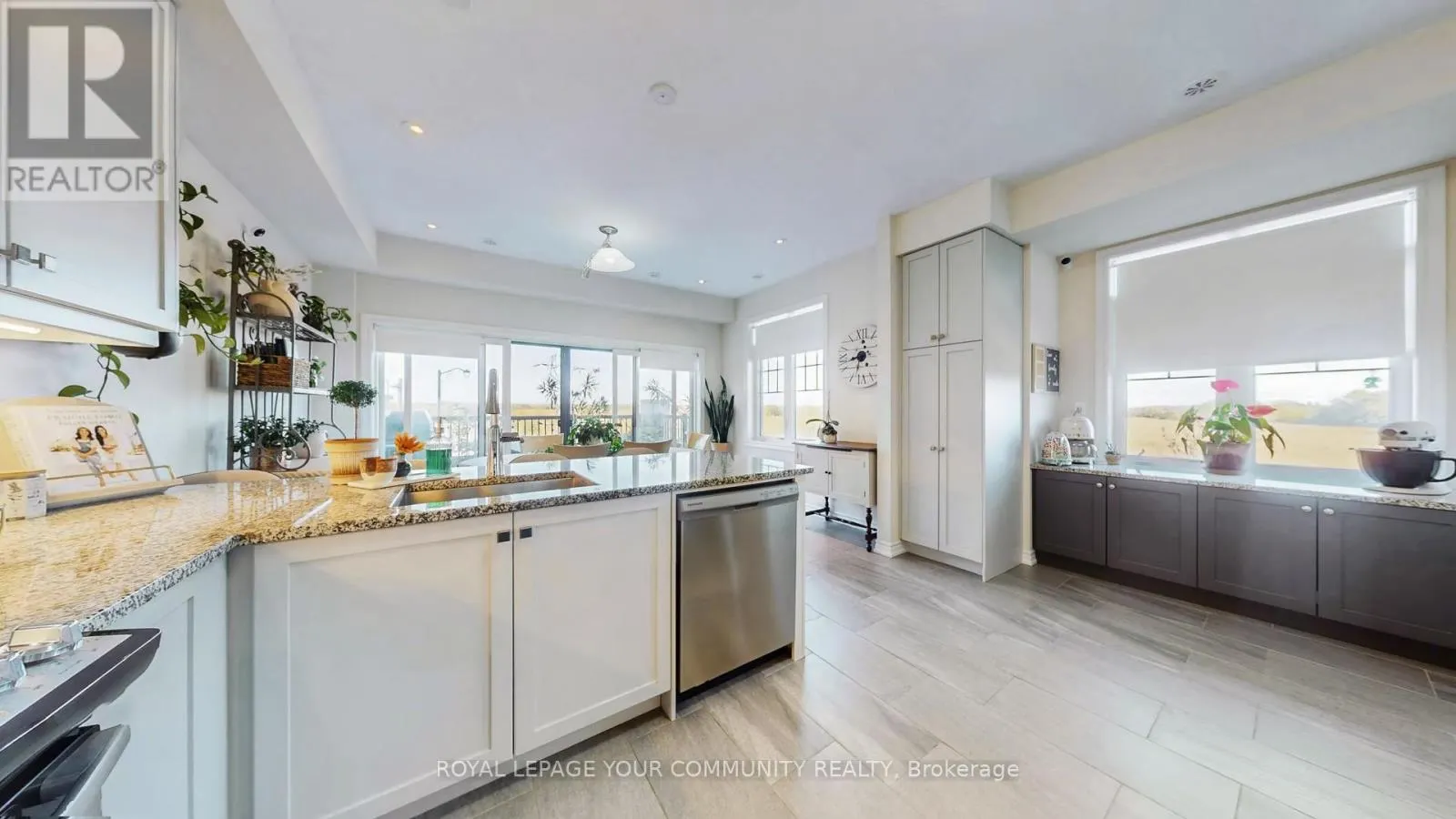 32 DELFT DRIVE