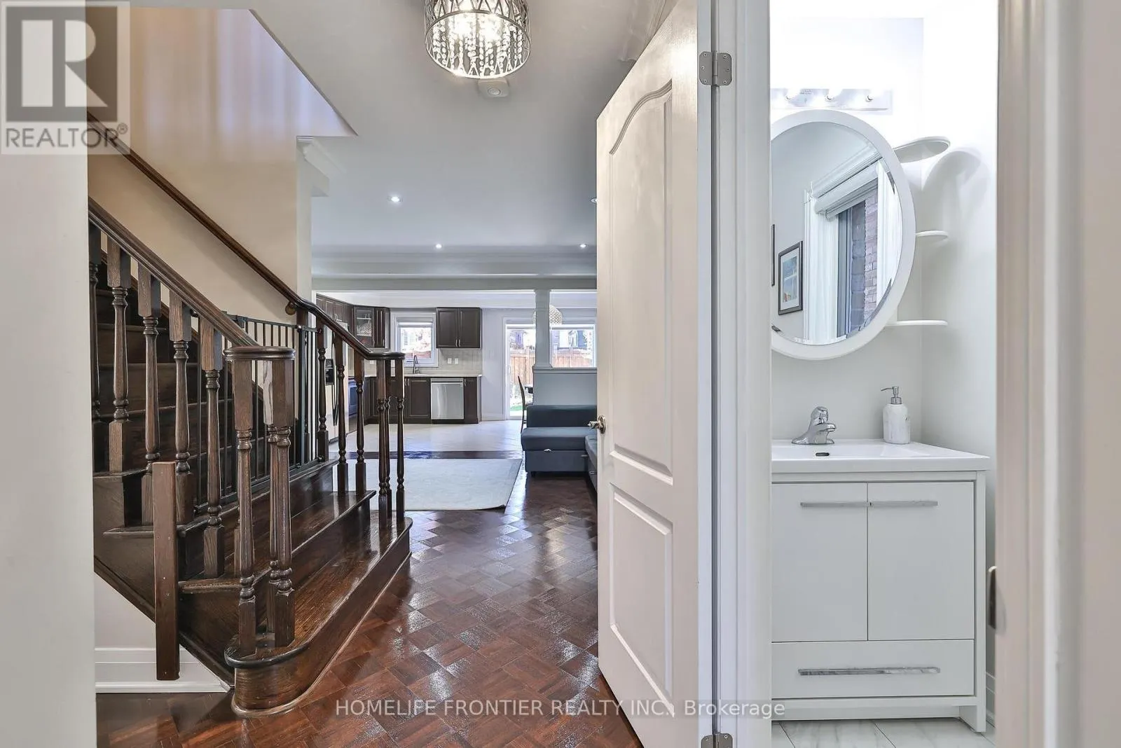 86 VENICE GATE DRIVE