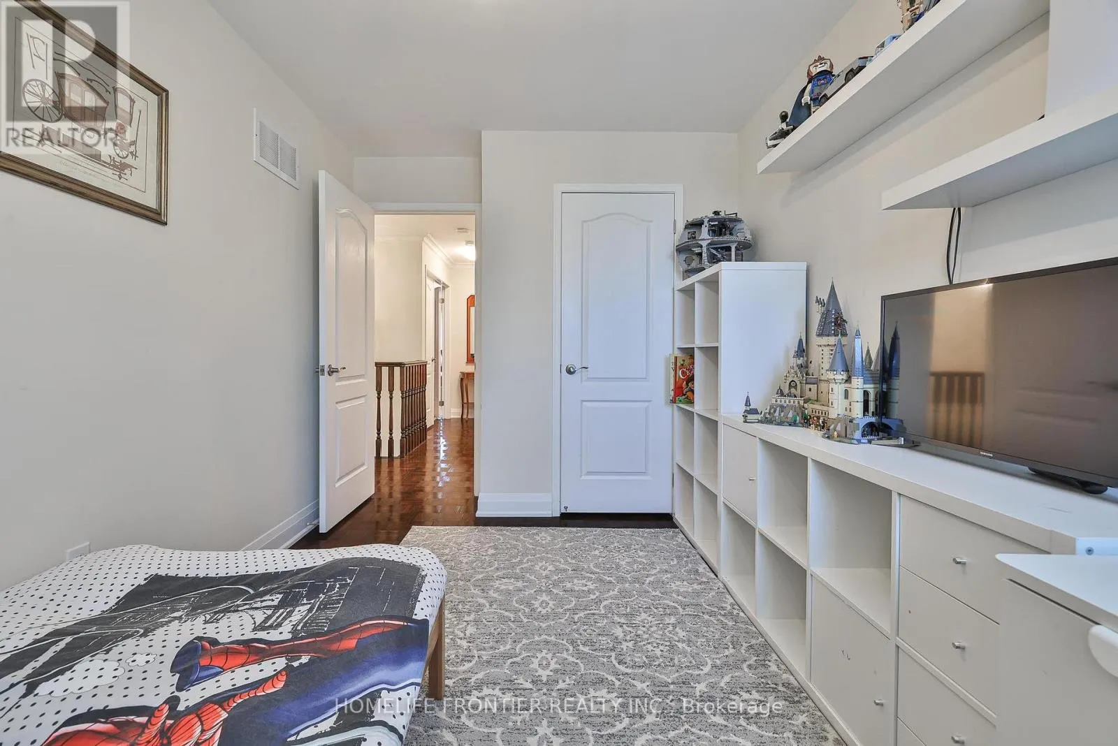 86 VENICE GATE DRIVE