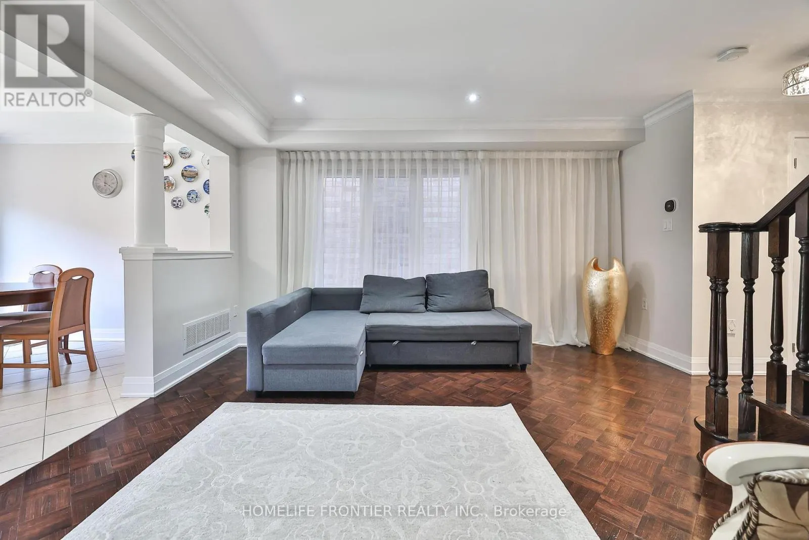 86 VENICE GATE DRIVE
