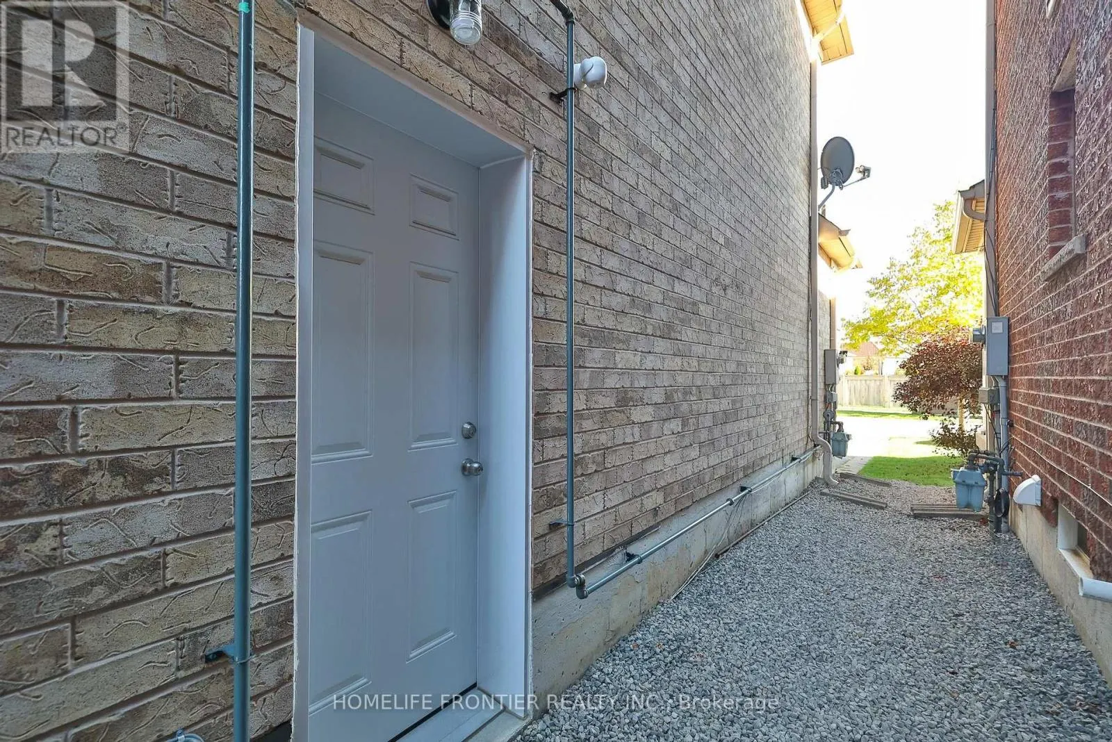 86 VENICE GATE DRIVE