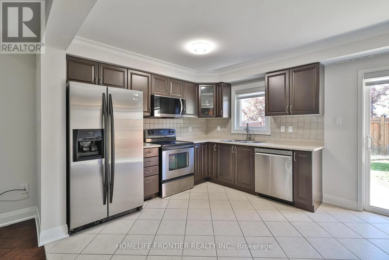 86 VENICE GATE DRIVE