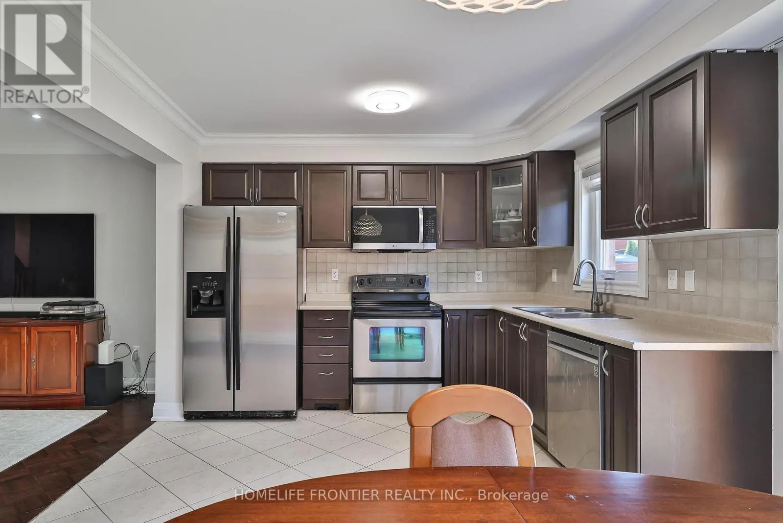 86 VENICE GATE DRIVE