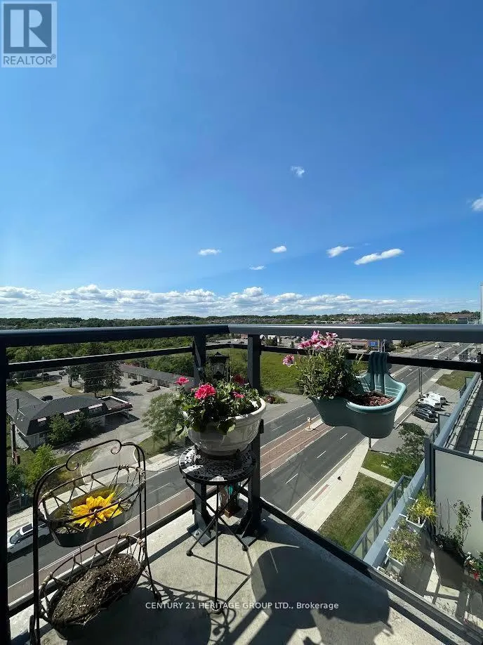 PH8 - 11611 YONGE STREET