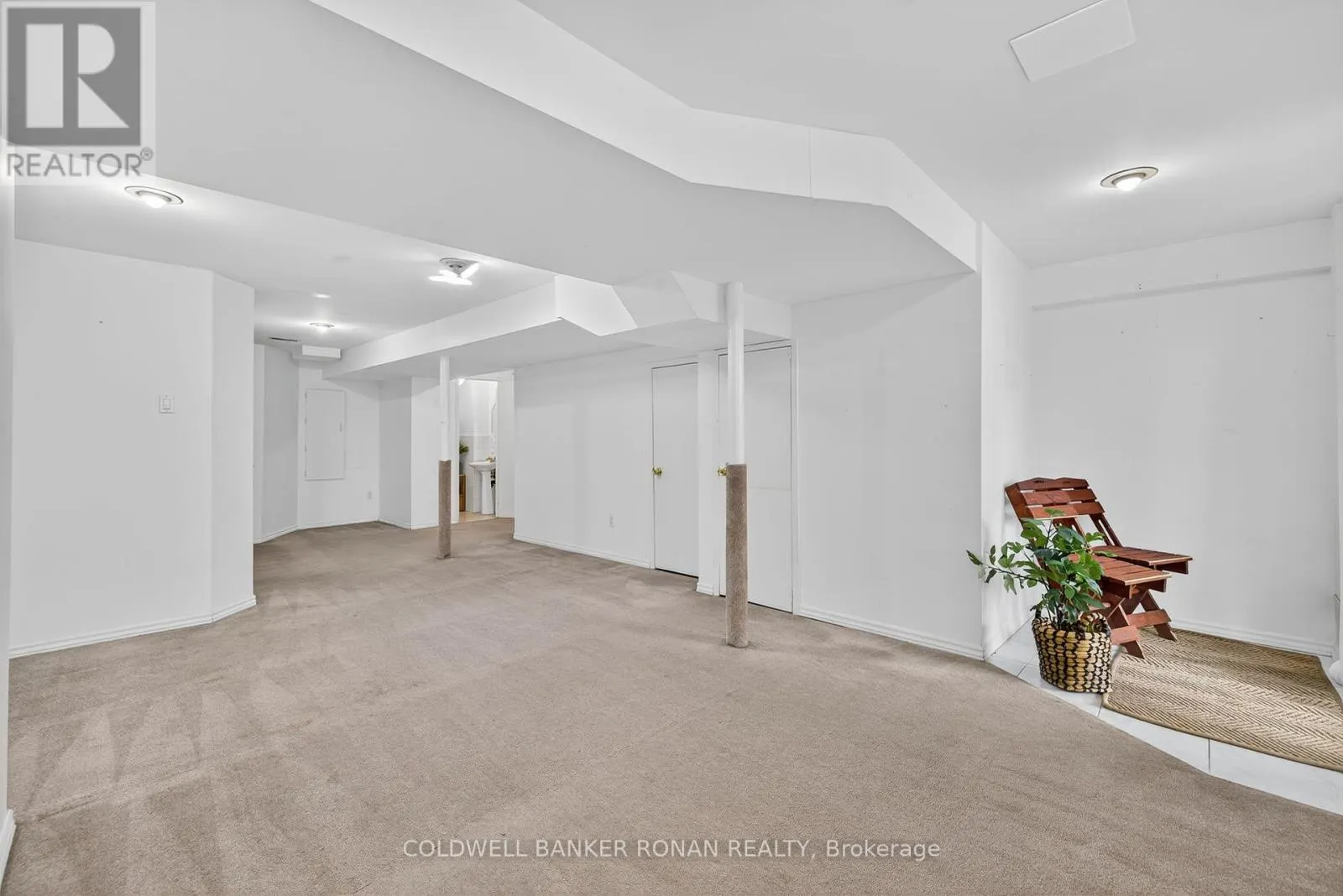 97 PARKTREE DRIVE