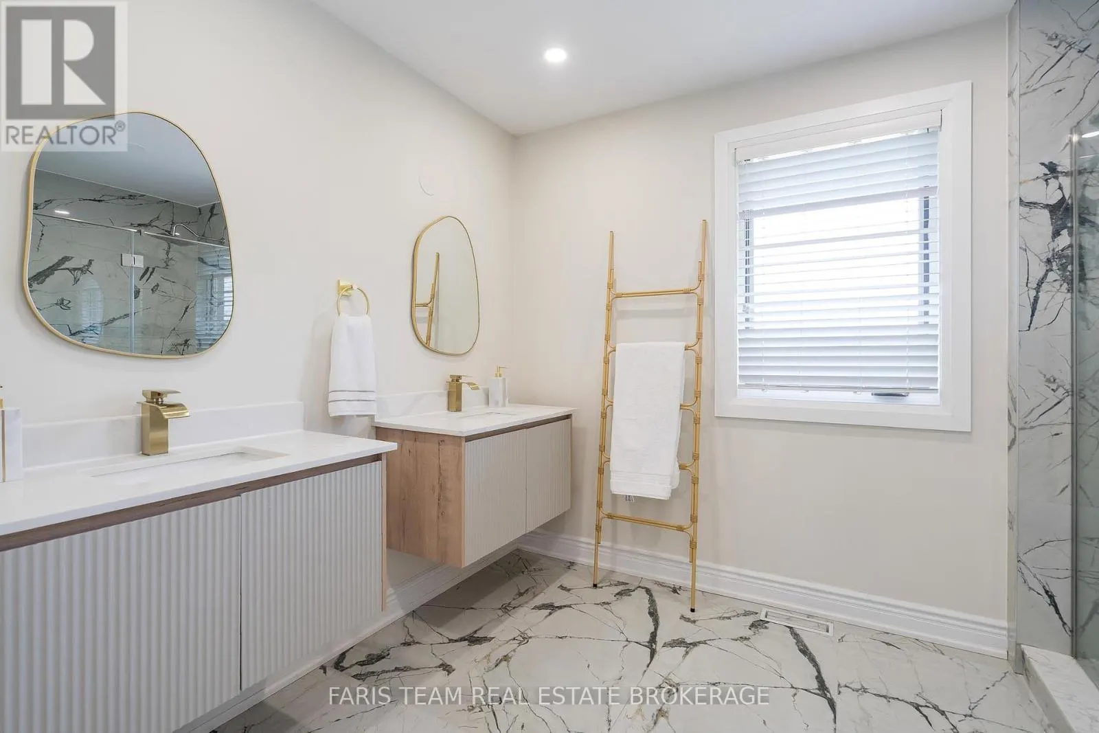 7 GOLFVIEW BOULEVARD