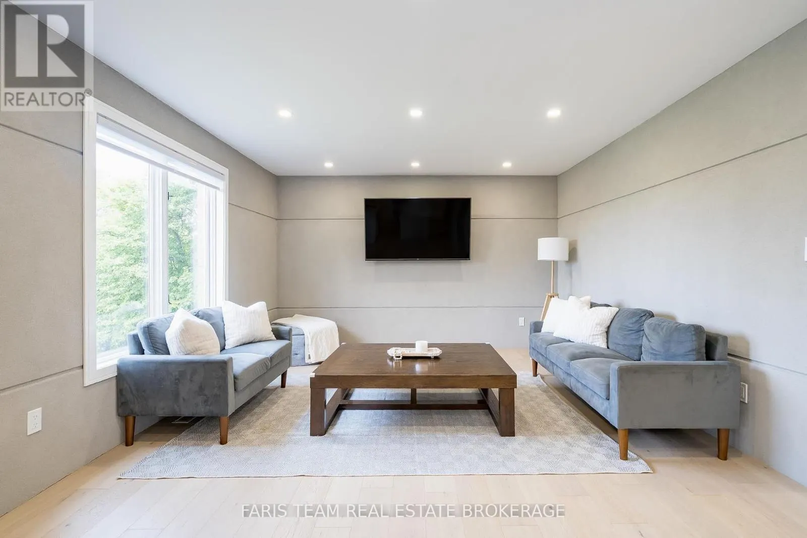 7 GOLFVIEW BOULEVARD