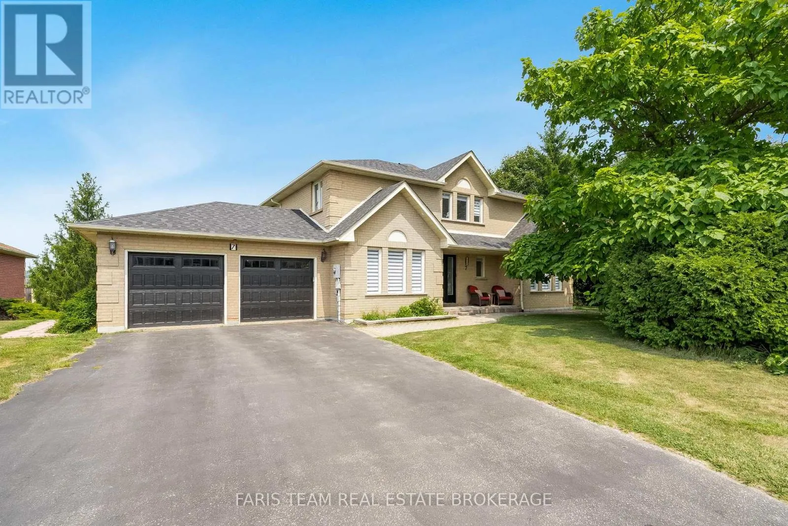 7 GOLFVIEW BOULEVARD