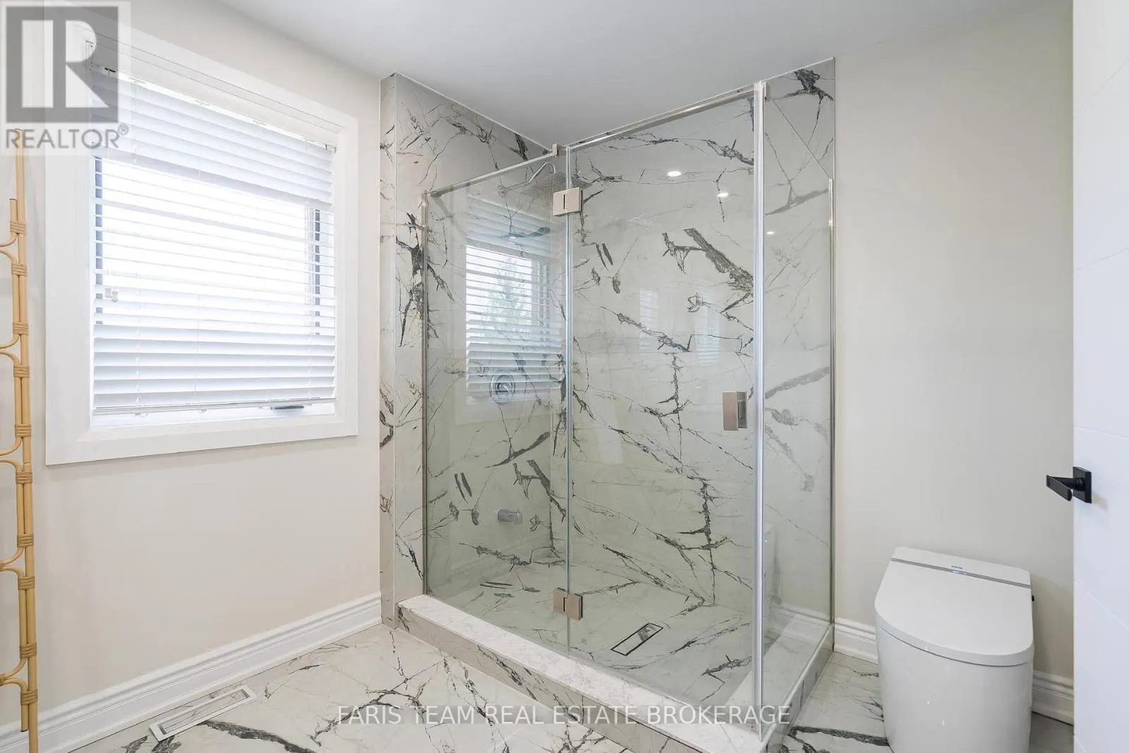 7 GOLFVIEW BOULEVARD