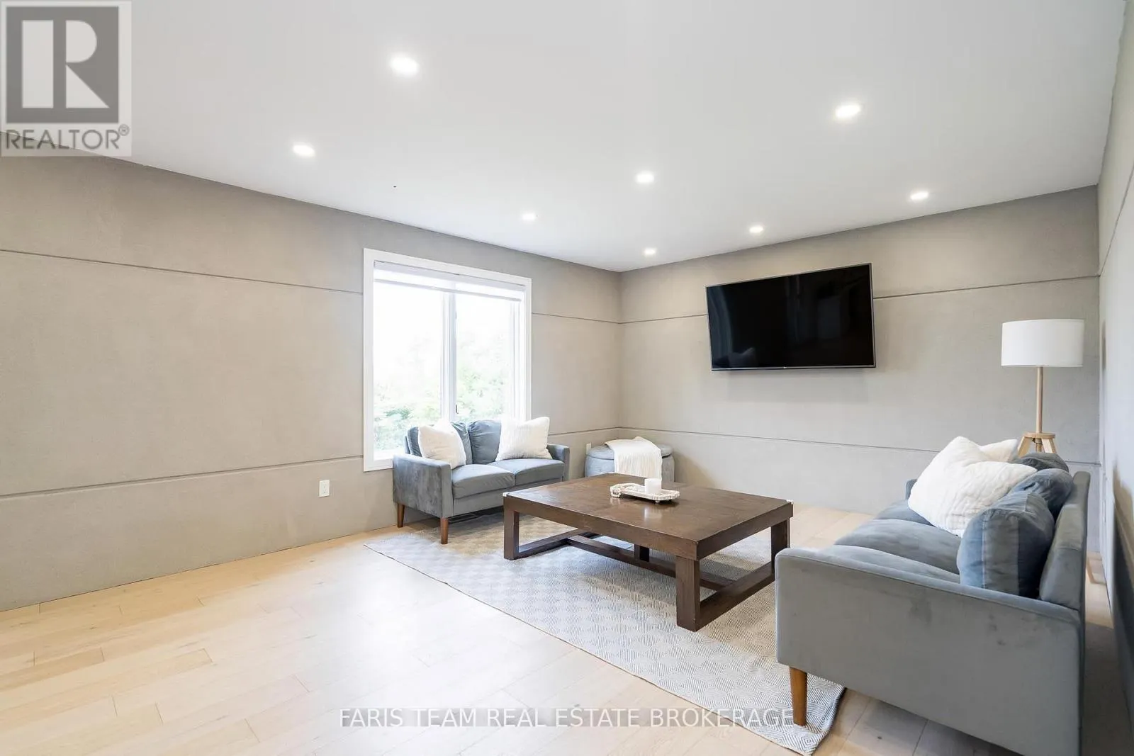 7 GOLFVIEW BOULEVARD