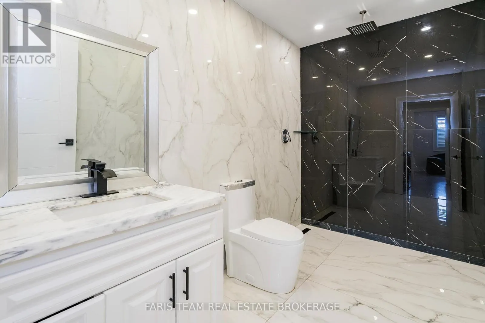 7 GOLFVIEW BOULEVARD