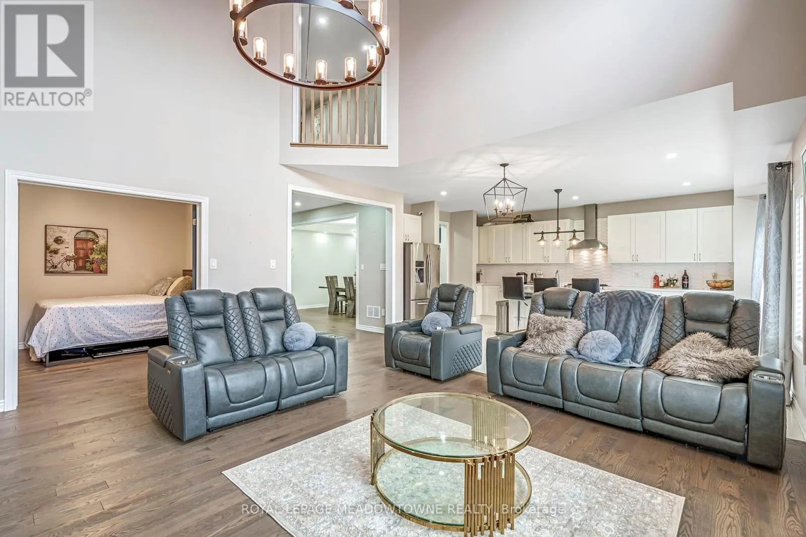 1029 BARTON WAY