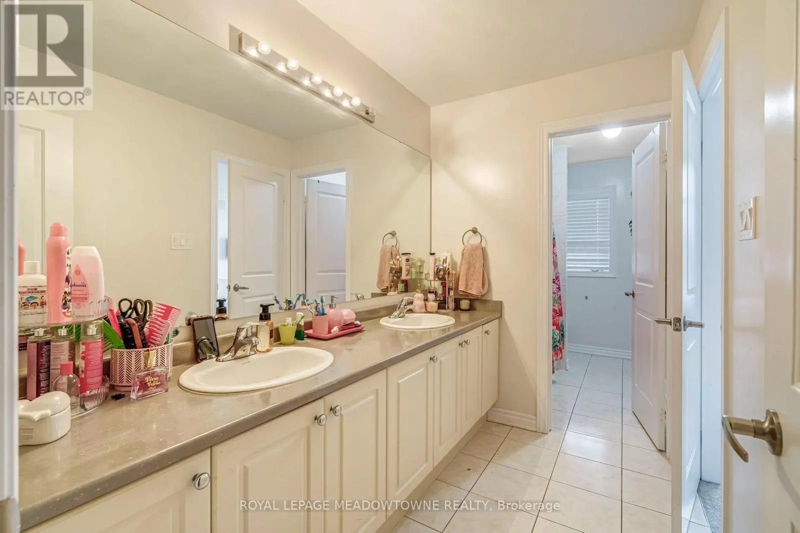 1029 BARTON WAY