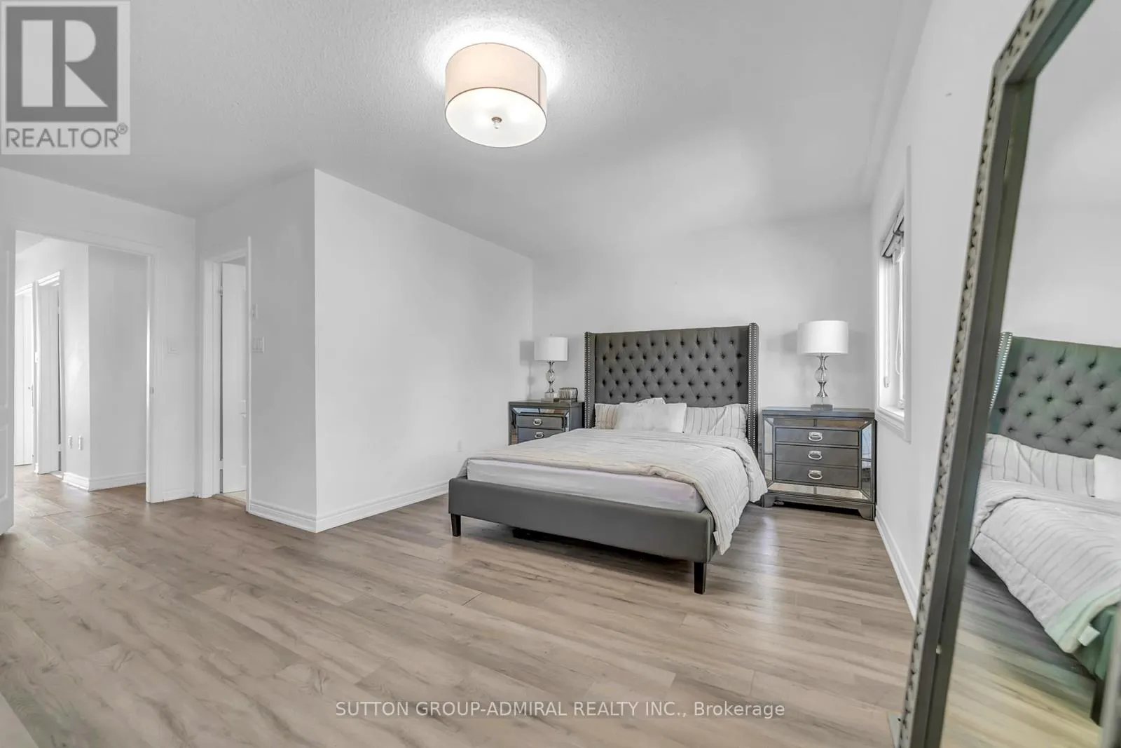 64 - 255 SHAFTSBURY AVENUE