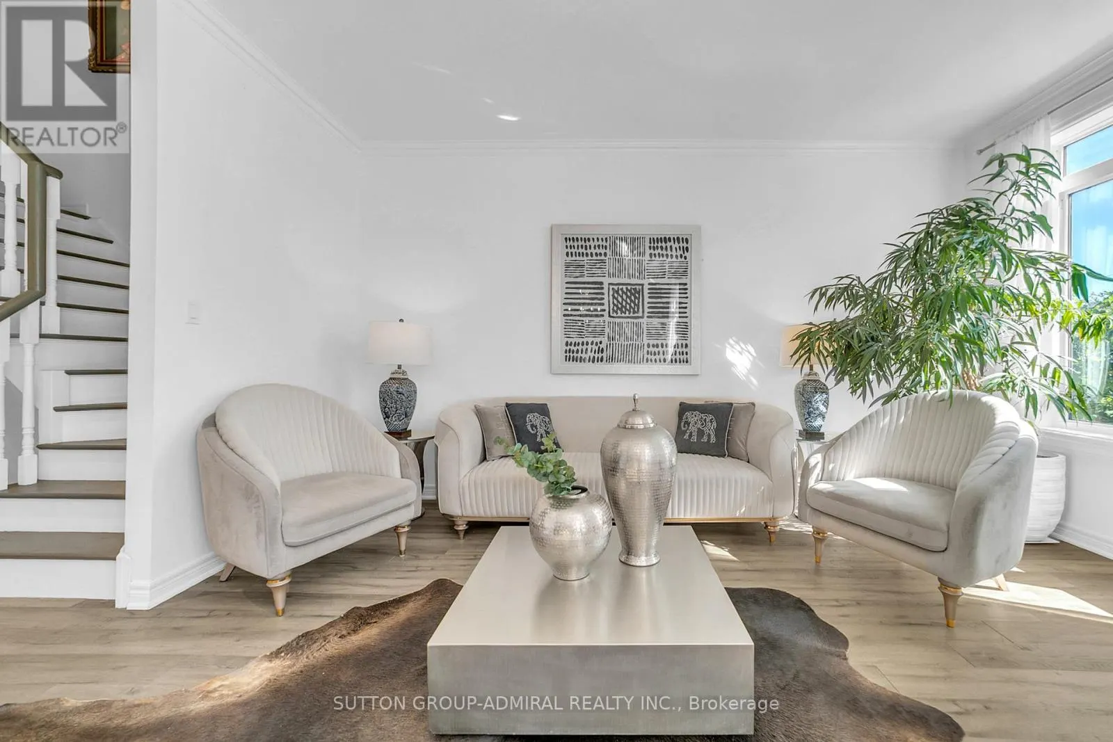 64 - 255 SHAFTSBURY AVENUE