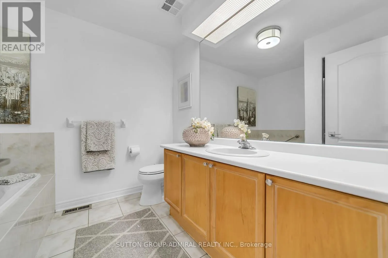 64 - 255 SHAFTSBURY AVENUE