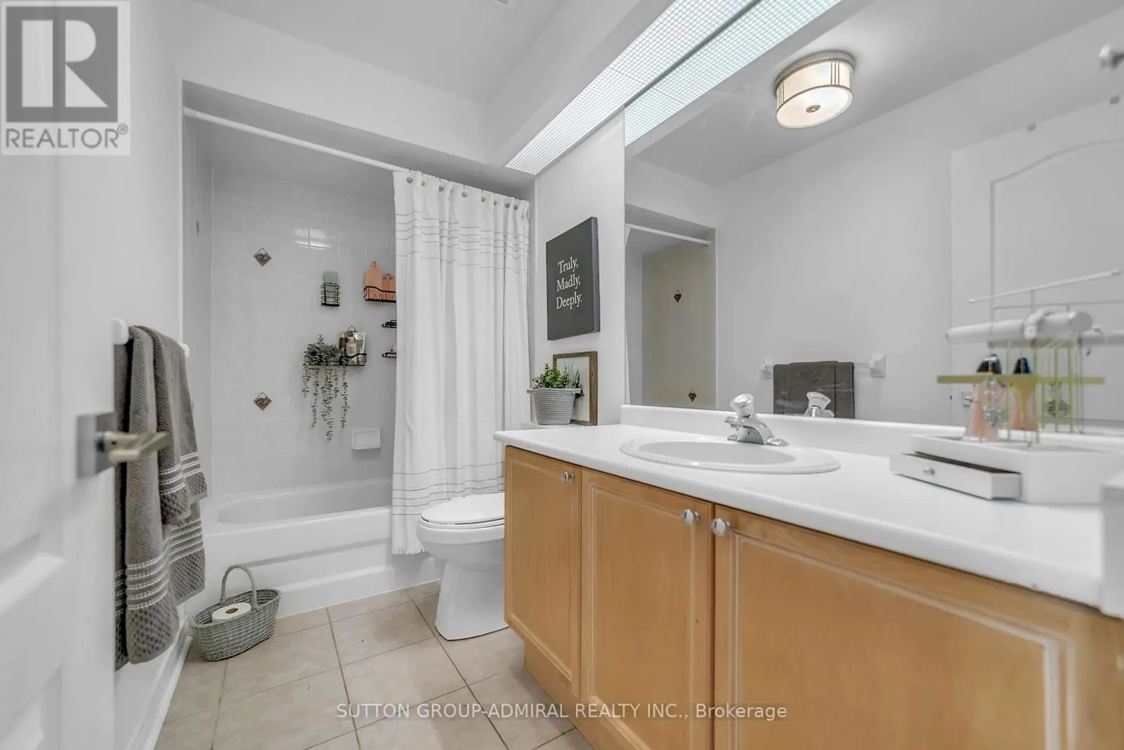 64 - 255 SHAFTSBURY AVENUE
